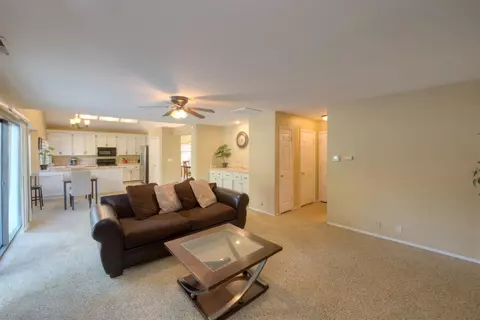 512 Berlin Way, Patterson, CA 95363 photo 15