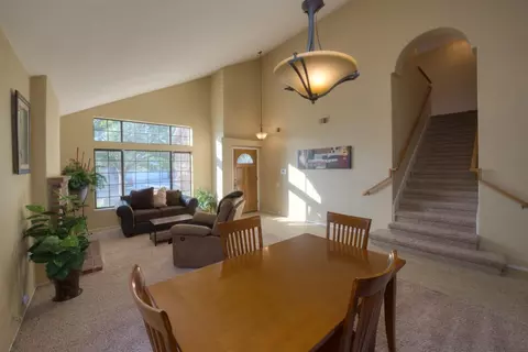 512 Berlin Way, Patterson, CA 95363 photo 7