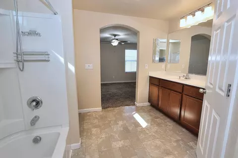 Entry Way - 551 Ashwick Loop, Sacramento, CA 95823 photo 3 of 6
