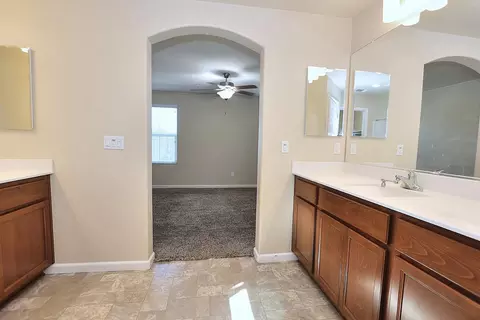Entry Way - 551 Ashwick Loop, Sacramento, CA 95823 photo 4 of 6