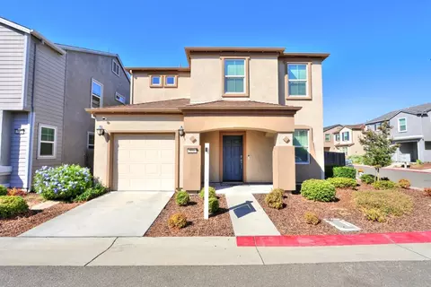 Exterior - 551 Ashwick Loop, Sacramento, CA 95823 photo 14 of 17