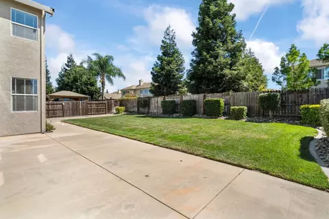 Exterior - 508 Shasta Ave, Ripon, CA 95366 photo 5 of 8