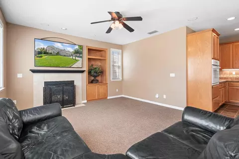 Living - 508 Shasta Ave, Ripon, CA 95366 photo 6 of 6
