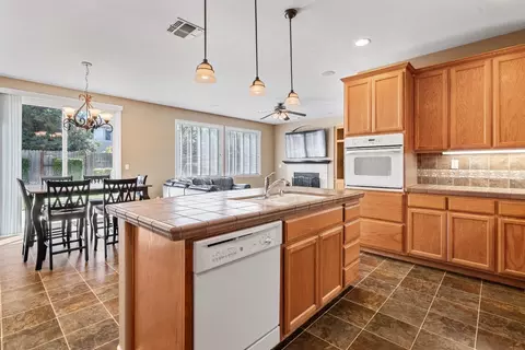 Kitchen - 508 Shasta Ave, Ripon, CA 95366 photo 2 of 5