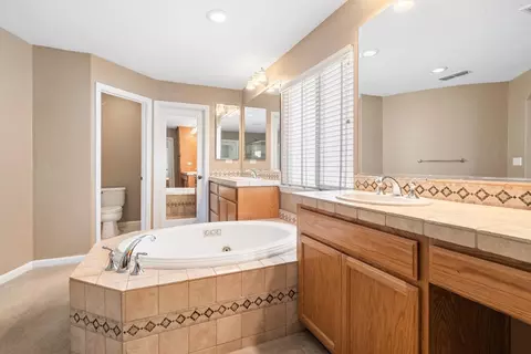 Bath - 508 Shasta Ave, Ripon, CA 95366 photo 5 of 5