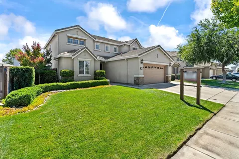 Exterior - 508 Shasta Ave, Ripon, CA 95366 photo 4 of 8