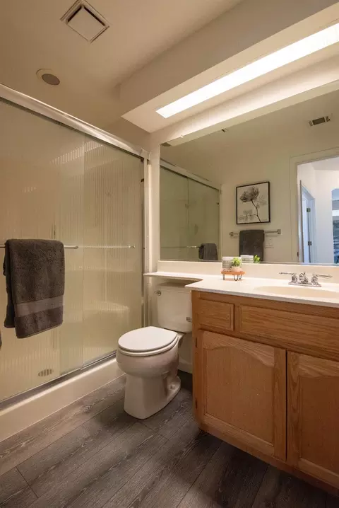 Bath - 1684 Bailey, Ripon, CA 95366 photo 1 of 5