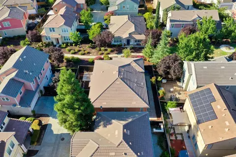 View/Area - 9442 Vintner Cir, Patterson, CA 95363 photo 3 of 8
