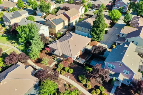 View/Area - 9442 Vintner Cir, Patterson, CA 95363 photo 5 of 8