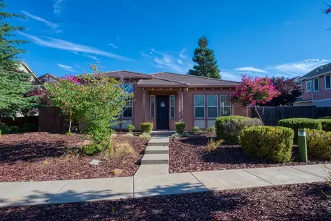 Exterior - 9442 Vintner Cir, Patterson, CA 95363 photo 2 of 7