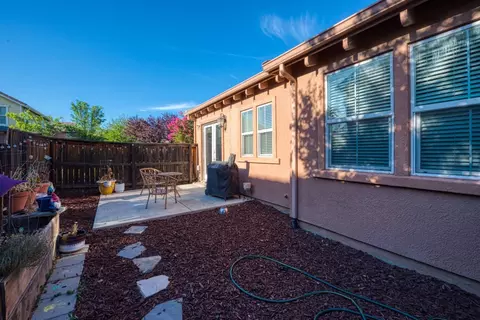 Exterior - 9442 Vintner Cir, Patterson, CA 95363 photo 4 of 7