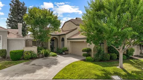 1172 Copper Cottage Ln, Modesto, CA 95355 photo 2