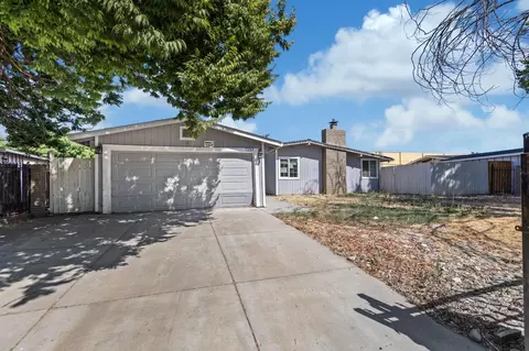 7233 Tamoshanter Way, Sacramento, CA 95822