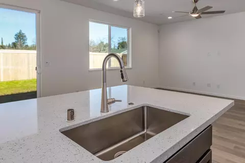 8205 Caminata Ln, Carmichael, CA 95608 photo 7