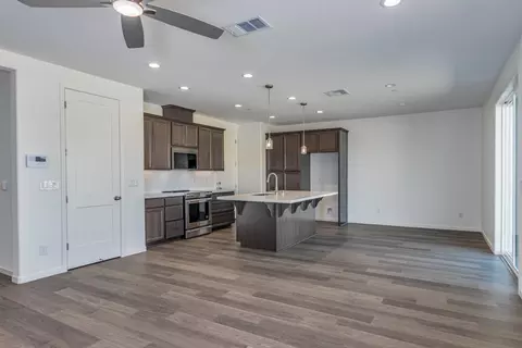 8205 Caminata Ln, Carmichael, CA 95608 photo 5