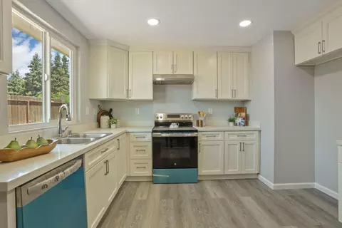 1013 Fish Dr, Modesto, CA 95351 photo 13