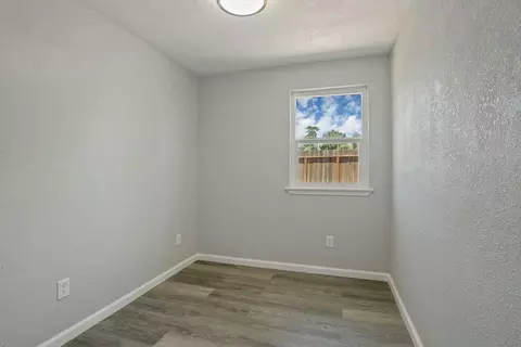1013 Fish Dr, Modesto, CA 95351 photo 22