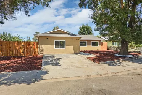 1013 Fish Dr, Modesto, CA 95351 photo 3