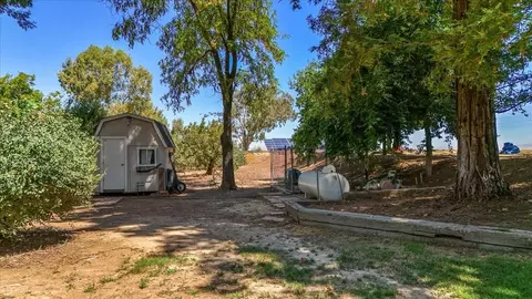 Exterior - 1550 E Cardella Rd, Merced, CA 95340 photo 24 of 30