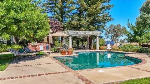 Exterior - 1550 E Cardella Rd, Merced, CA 95340 photo 11 of 30