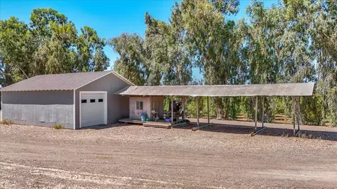 Exterior - 1550 E Cardella Rd, Merced, CA 95340 photo 26 of 30