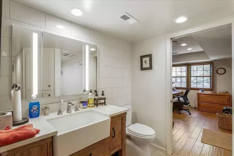 Bath - 1550 E Cardella Rd, Merced, CA 95340 photo 9 of 11