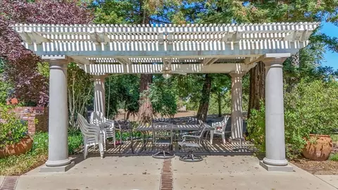 Exterior - 1550 E Cardella Rd, Merced, CA 95340 photo 10 of 30