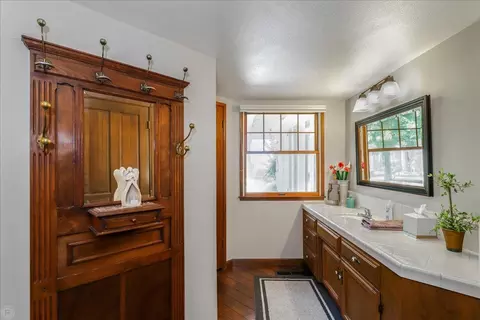 Bath - 1550 E Cardella Rd, Merced, CA 95340 photo 1 of 11