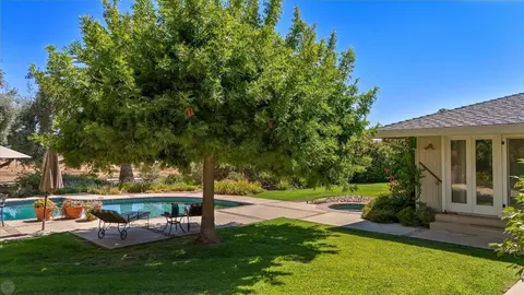 Exterior - 1550 E Cardella Rd, Merced, CA 95340 photo 7 of 30