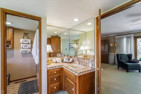 Bath - 1550 E Cardella Rd, Merced, CA 95340 photo 5 of 11