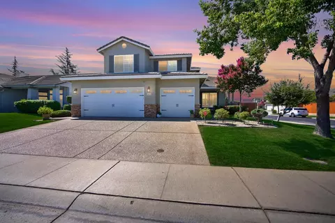8424 Kingmont Way, Elk Grove, CA 95624