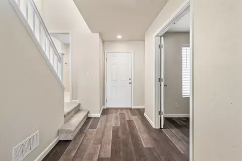 Entry Way - 1244 Dolores Ln, Tracy, CA 95376 photo 2 of 4