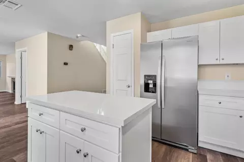 Kitchen - 1244 Dolores Ln, Tracy, CA 95376 photo 4 of 8