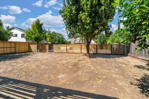 Exterior - 1244 Dolores Ln, Tracy, CA 95376 photo 4 of 9