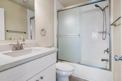 Bath - 1244 Dolores Ln, Tracy, CA 95376 photo 3 of 3