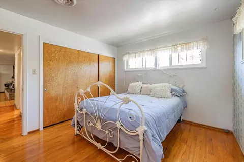 Bedroom - 6336 Beech Ave, Orangevale, CA 95662 photo 2 of 7