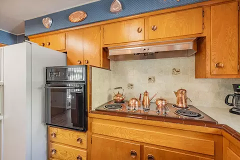 Kitchen - 6336 Beech Ave, Orangevale, CA 95662 photo 4 of 4