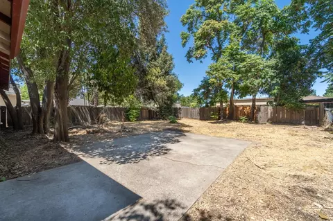 333 Dawn Dr, Modesto, CA 95350 photo 12