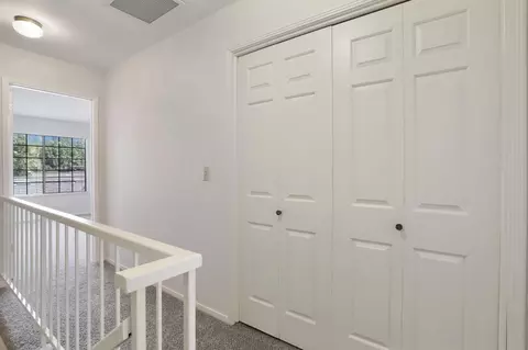 Entry Way - 291 Leveland Ln #B, Modesto, CA 95350 photo 3 of 4