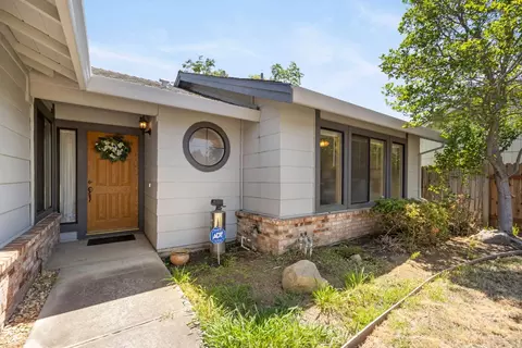 Exterior - 8106 Warmuth Ct, Antelope, CA 95843 photo 4 of 8