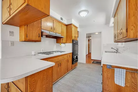 Kitchen - 2216 Gunn Rd, Carmichael, CA 95608 photo 2 of 4