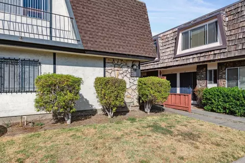 14283 Doolittle Dr, San Leandro, CA 94577 photo 2