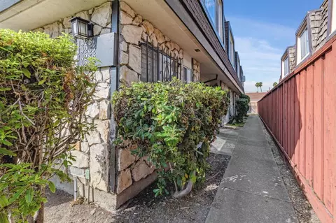 14283 Doolittle Dr, San Leandro, CA 94577 photo 3