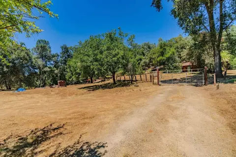 18135 Climax Rd, Jackson, CA 95642 photo 4