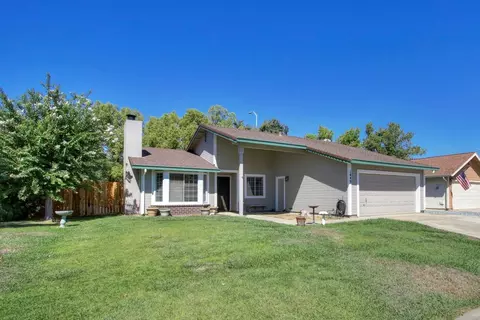 1449 Hickory St, Roseville, CA 95678