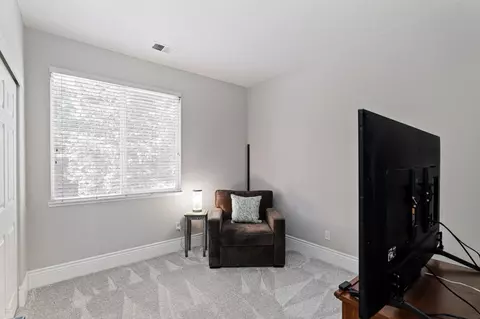 Bedroom - 559 Glenbriar Cir, Tracy, CA 95377 photo 2 of 5