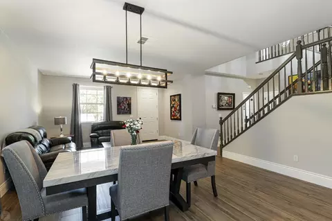 Dining - 559 Glenbriar Cir, Tracy, CA 95377 photo 5 of 7