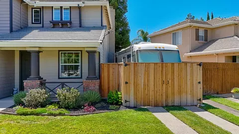 Exterior - 559 Glenbriar Cir, Tracy, CA 95377 photo 5 of 16