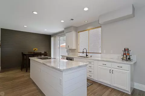 Kitchen - 559 Glenbriar Cir, Tracy, CA 95377 photo 3 of 5