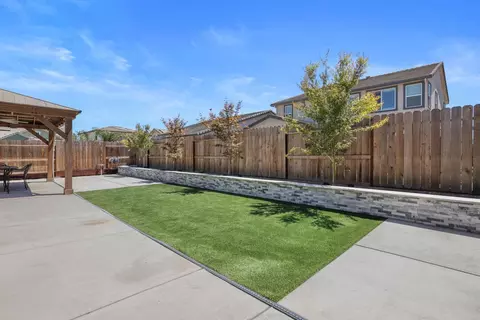 Exterior - 1604 Endeavor Way, Modesto, CA 95356 photo 3 of 3